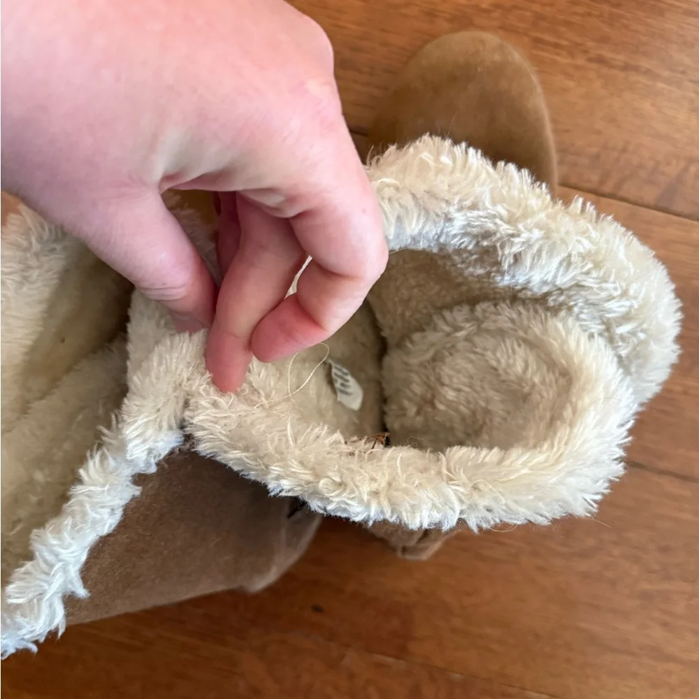 SO Women's Suede Faux-Fur Boots